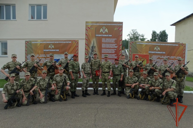 Военнослужащие железногорской воинской части Росгвардии получили штатное вооружение
