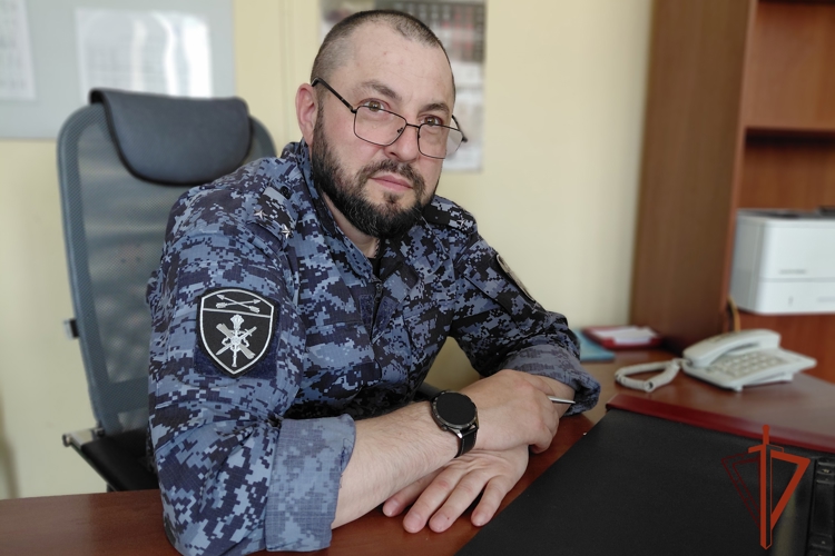 В Управлении Росгвардии по Красноярскому краю состоялась прямая телефонная  линия по вопросам трудоустройства