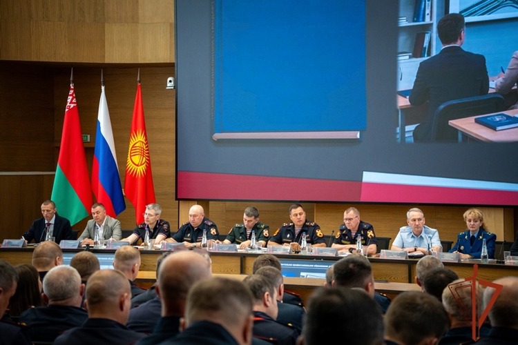 Руководитель управления вневедомственной охраны Росгвардии по Красноярскому краю принял участие во Всероссийском совещании-семинаре в Нижнем Новгороде