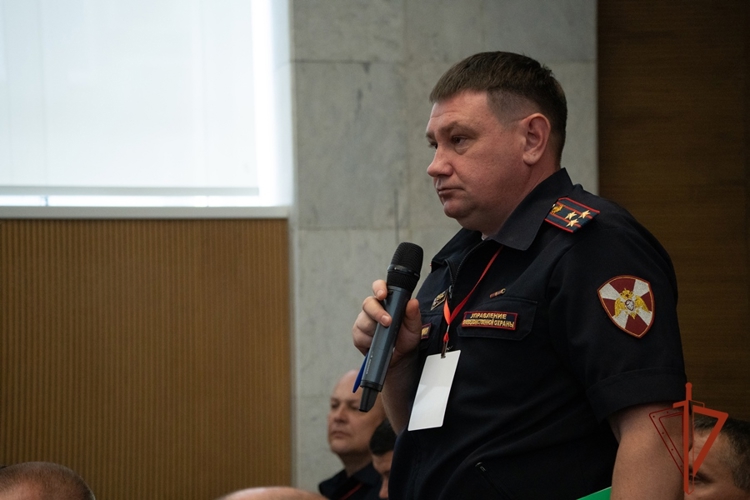 Руководитель управления вневедомственной охраны Росгвардии по Красноярскому краю принял участие во Всероссийском совещании-семинаре в Нижнем Новгороде