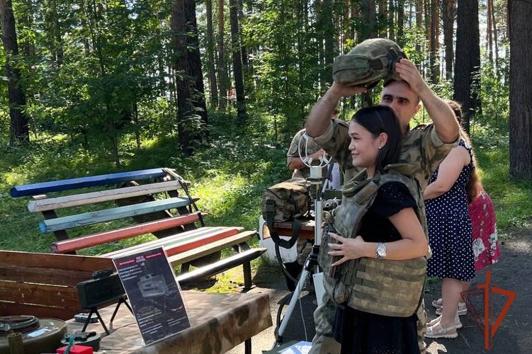 В Железногорске военнослужащие Росгвардии приняли участие в  фестивале силовых структур "Мы вместе!"