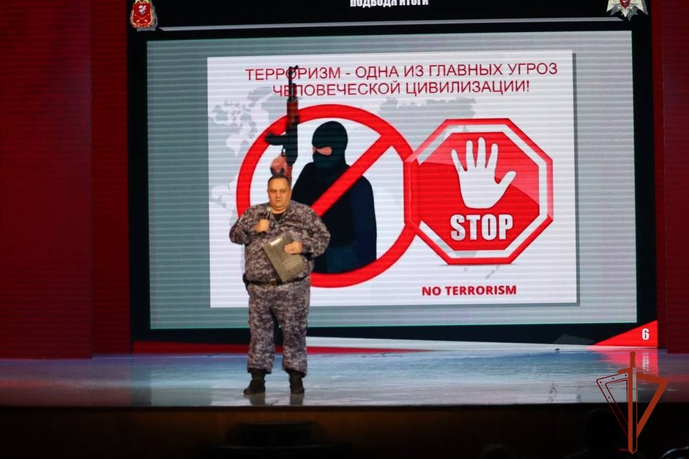 Занятия по антитеррористической безопасности провели сотрудники Росгвардии со школьниками Красноярска