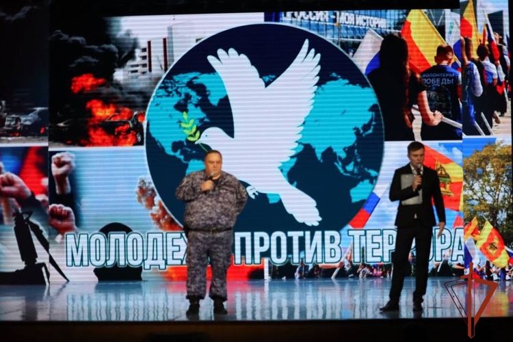 Занятия по антитеррористической безопасности провели сотрудники Росгвардии со школьниками Красноярска