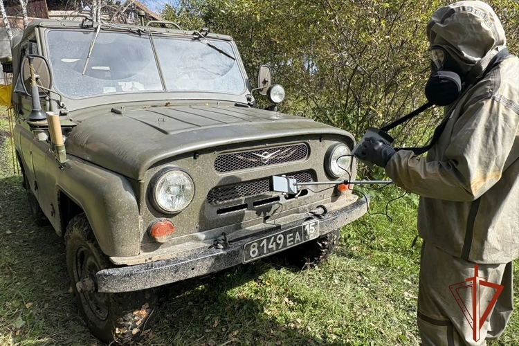 Специалисты РХБ защиты красноярского соединения Росгвардии приняли участие в тактико-специальном занятии