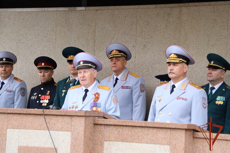 Заместитель начальника регионального управления Росгвардии принял участие в церемонии  принятия Присяги у первокурсников СибЮИ МВД России