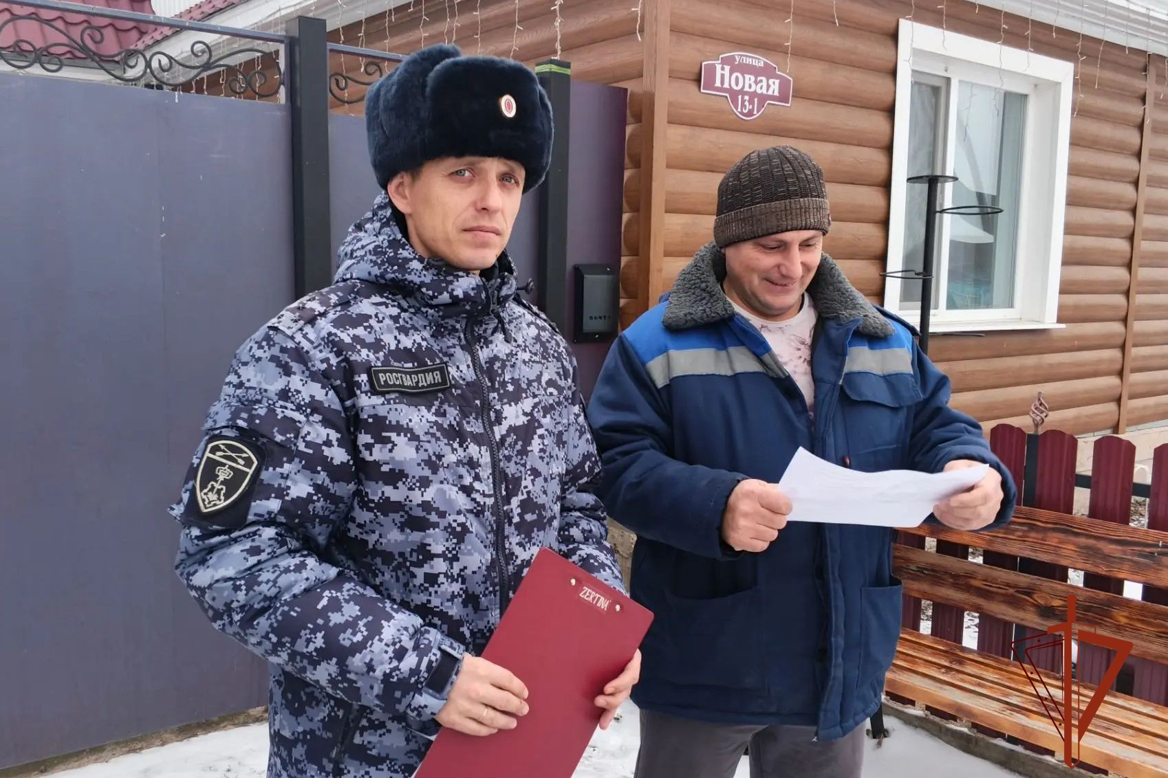 Представители Росгвардии провели агитацию среди родителей солдат срочников