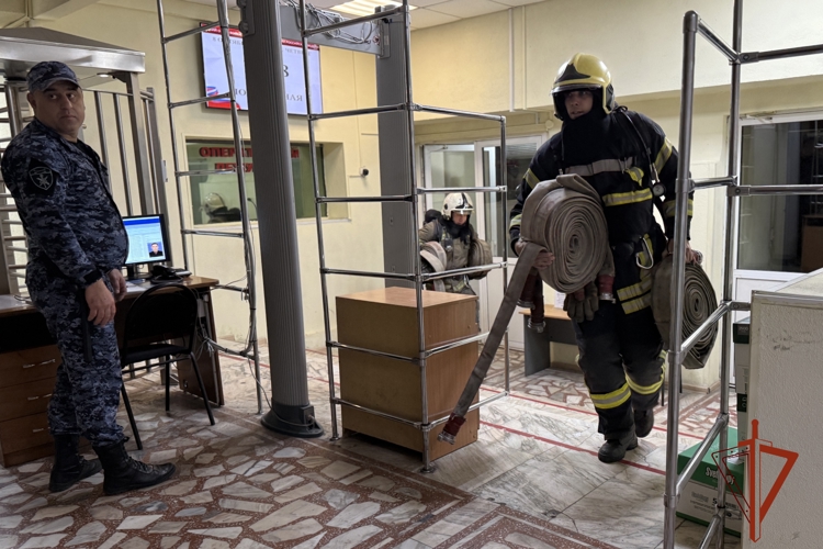 В здании регионального управления Росгвардии прошло пожарно-тактическое занятие