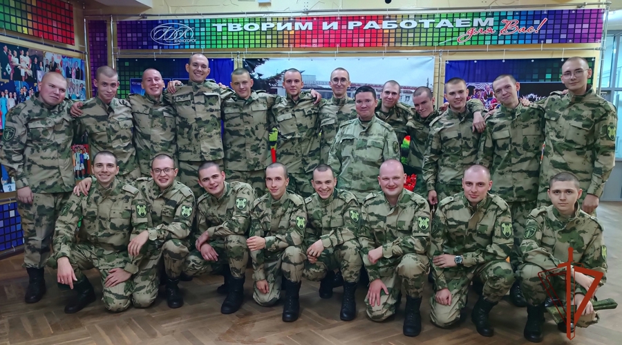 Военнослужащие по призыву Красноярского соединения Росгвардии приняли участие в «Музыкальном лото» в Зеленогорске