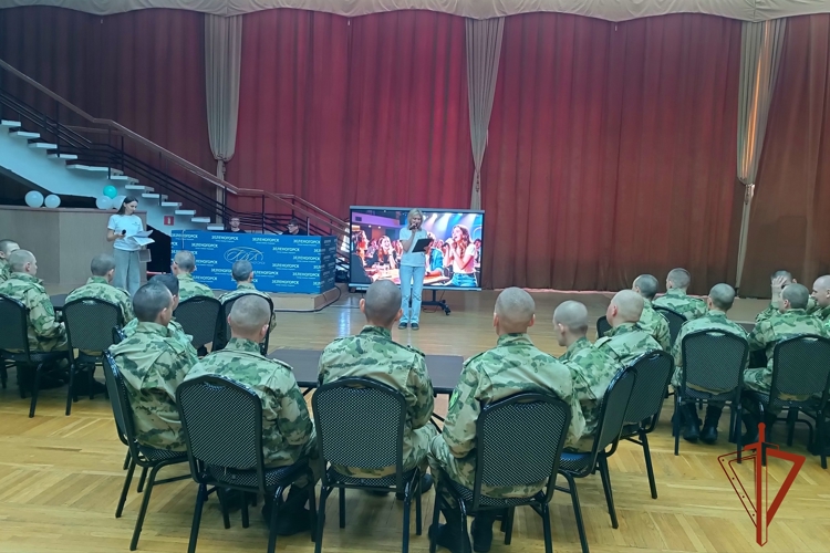 Военнослужащие по призыву Красноярского соединения Росгвардии приняли участие в «Музыкальном лото» в Зеленогорске