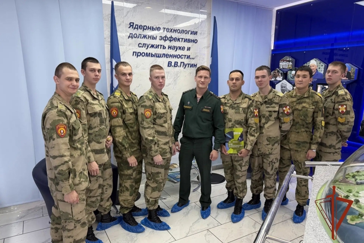 Курсанты ведомственного института Росгвардии посетили Музей истории ГХК в Железногорске