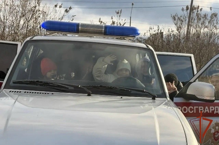 Школьники Лесосибирска побывали в гостях у сотрудников Росгвардии